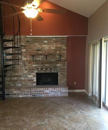 3rd image of 30 Cypress Grove Ct APT 19