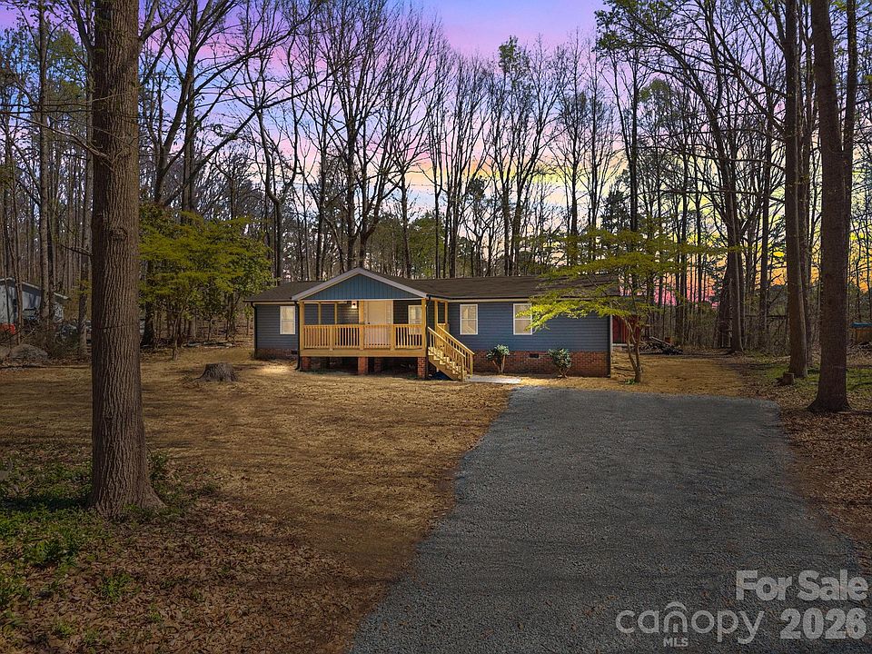 1st image of 215 Crescent Heights Dr
