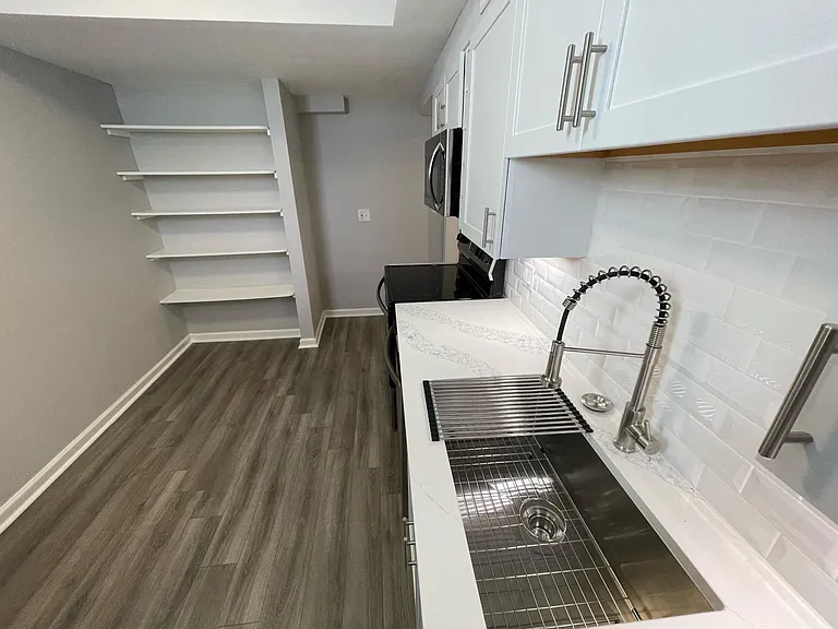 689 Myrtle St NE #D — Photo 7