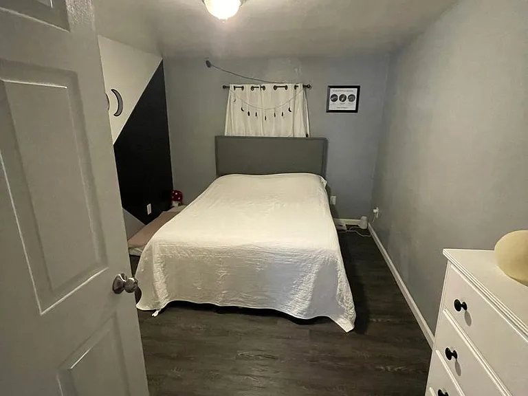 163 Plummer Ave — Photo 11