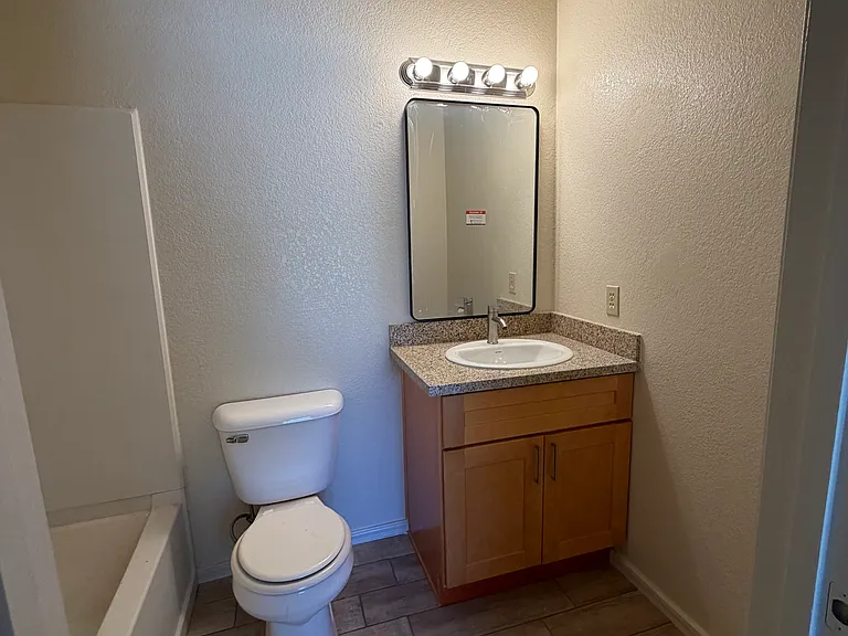 1201 S Central Ave #25 — Photo 15