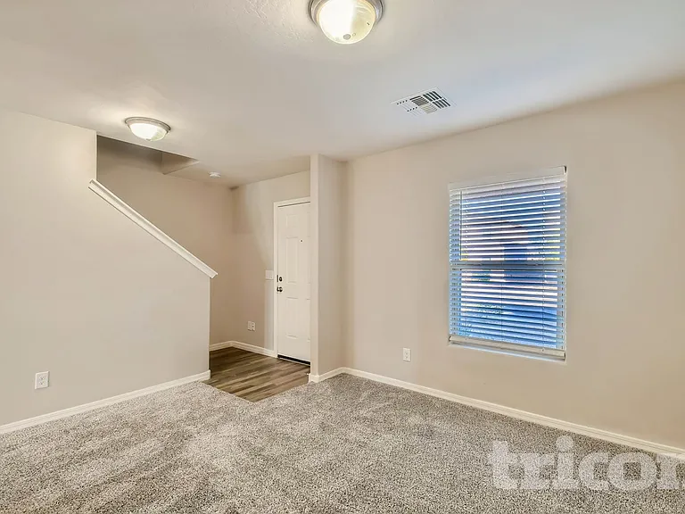 227 W Watson Ct — Photo 3