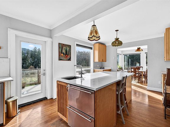 3rd image of 133 Baker Rd