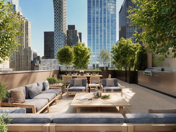 349 West 51st Street image 8 of 14