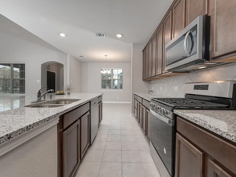 1237 Milfoil Dr — Photo 17