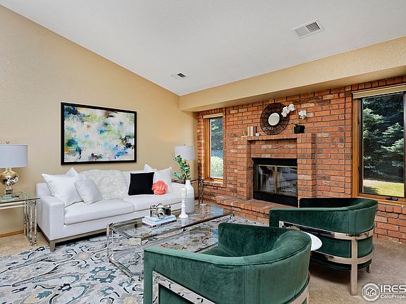 3rd image of 2839 Garrett Dr