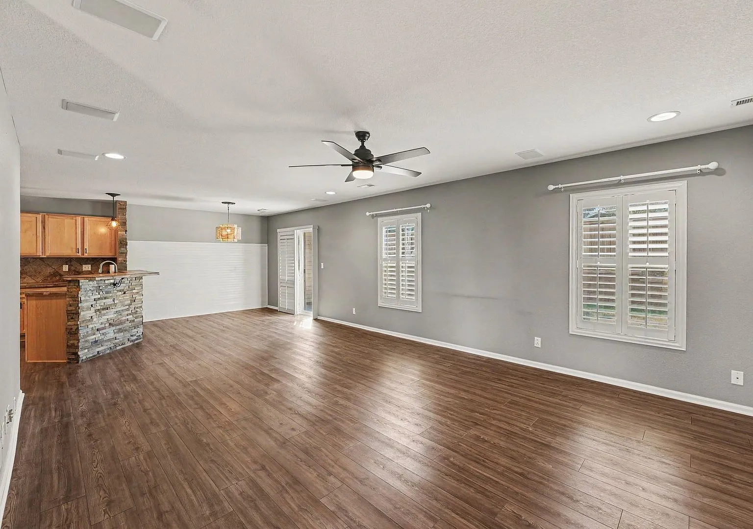 Charming 3BR/2.5BA Two-Story Home in Castle Rock | 2-Car Garage — Photo 4