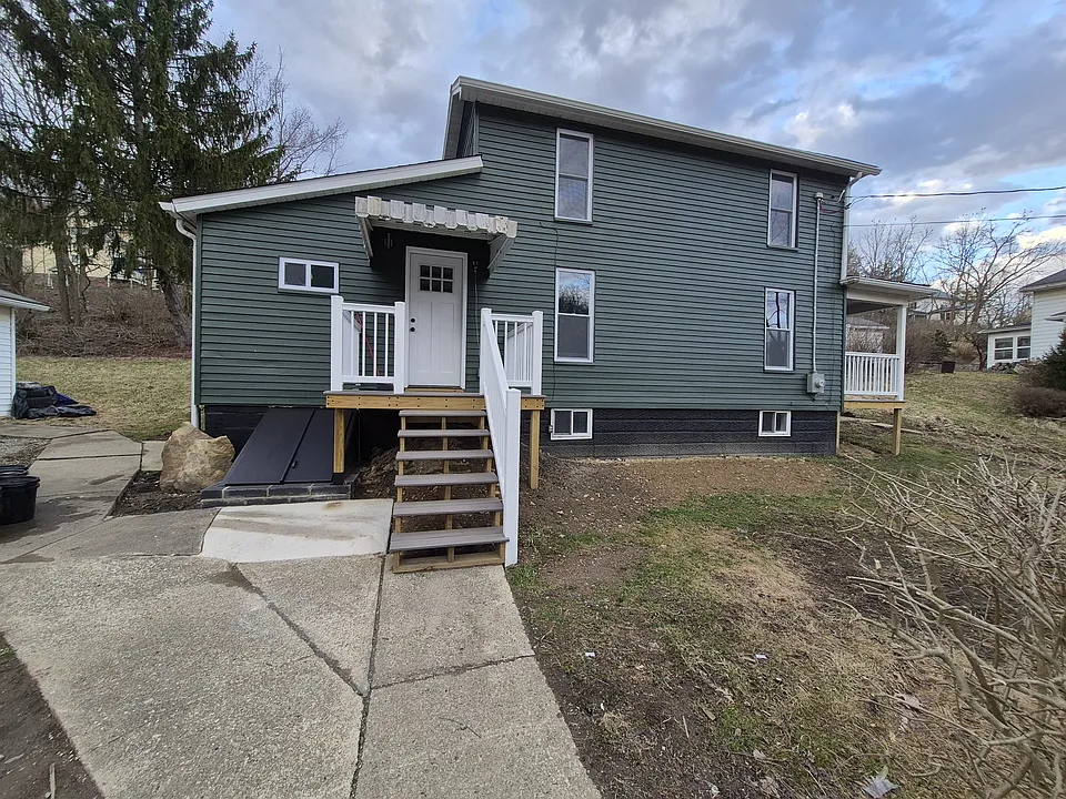 145 Cottage Ave