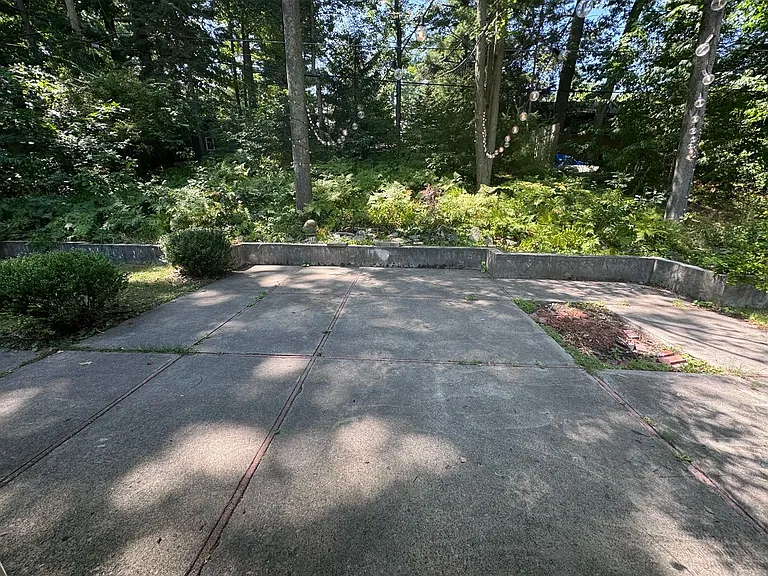212 Huron St — Photo 18