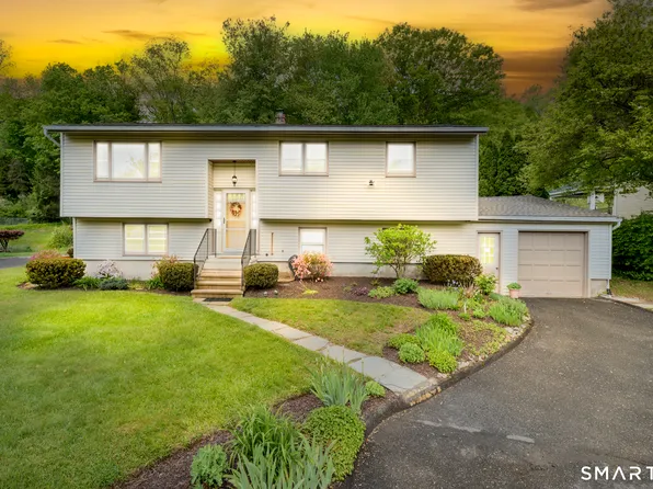 30 Tamanny Trail, Danbury, CT 06811
