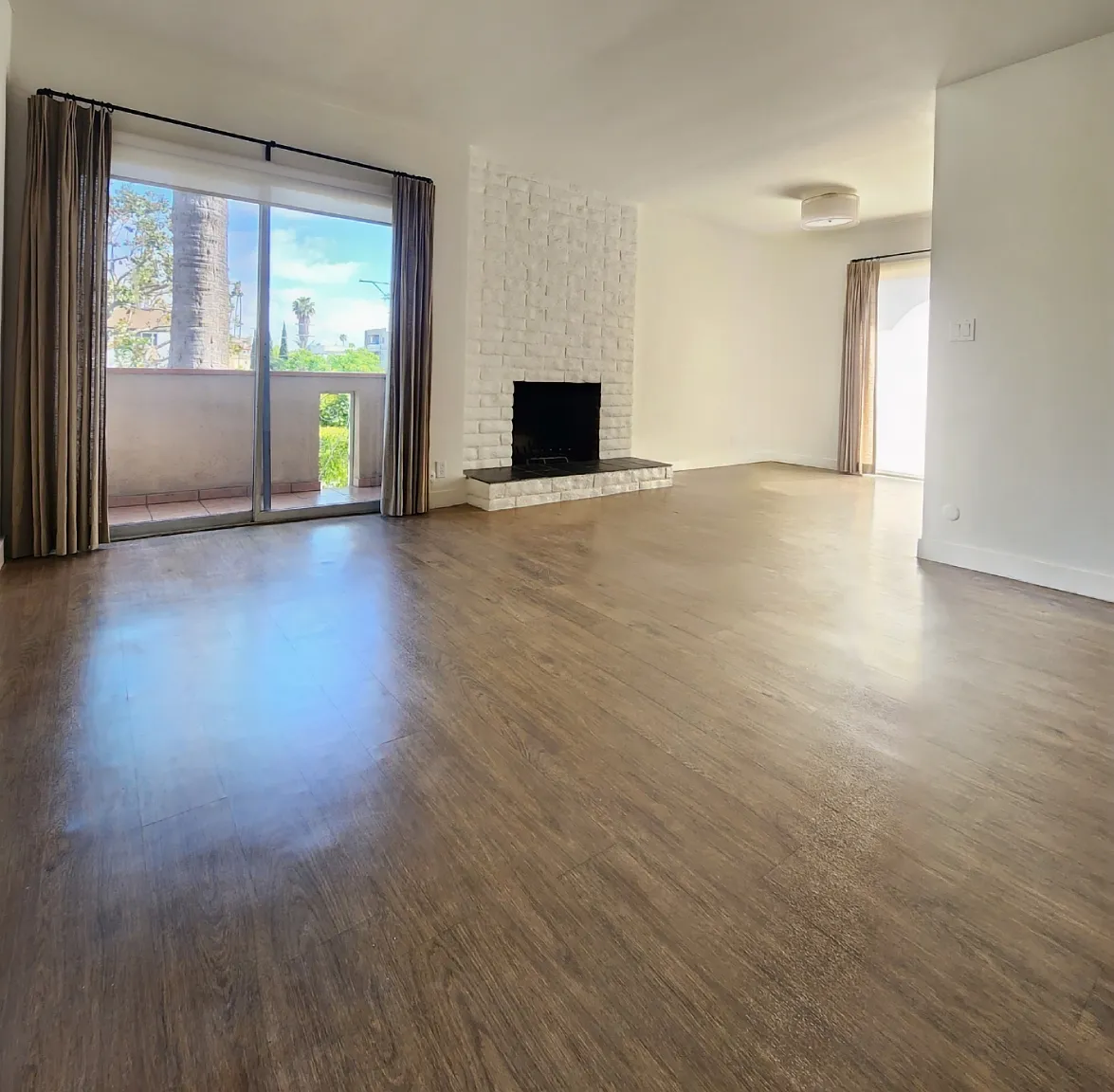 1 bed, 1.0 bath, $2,550 — Photo 4