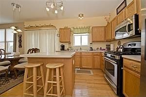 5th image of 7459 Carlton Dr