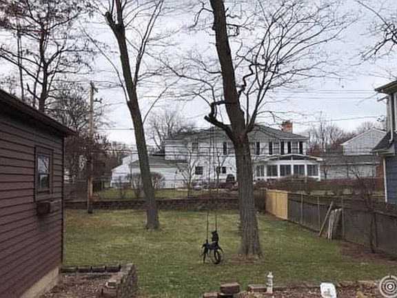 4th image of 166 Park Ave
