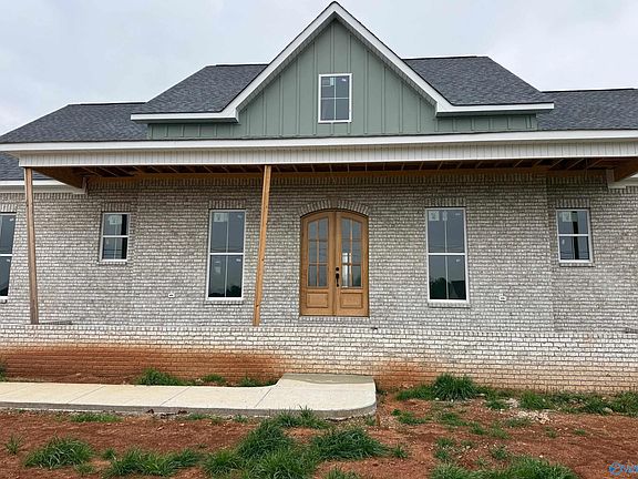 2nd image of 755 W Limestone Rd