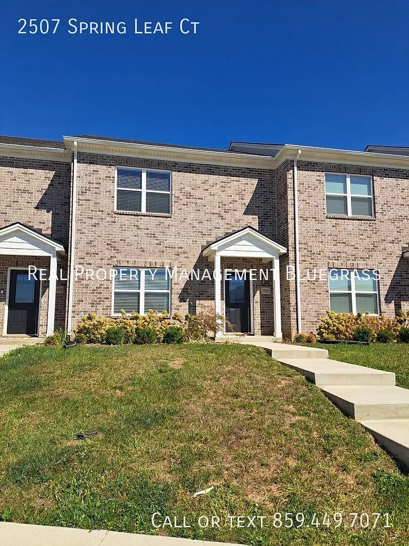 Beautiful New Townhome in Masterson Station — Photo 1