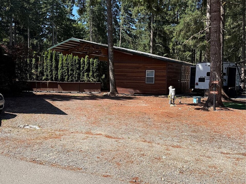 1st image of 1546 Reservation Road SE #221