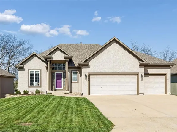 1642 N Hunter Dr, Olathe, KS 66061