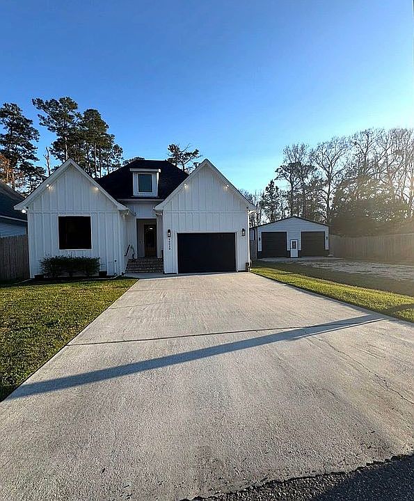 1st image of 40028 Cane Ave