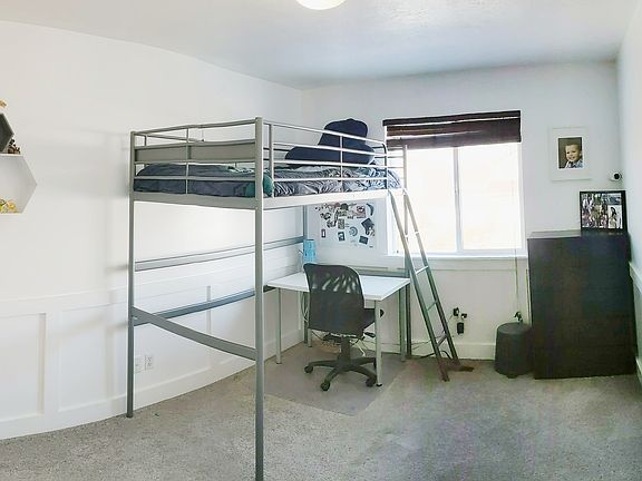 2nd image of 465 W Lakeview Dr