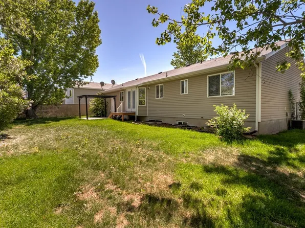 1812 W 1225 S, Syracuse, UT 84075