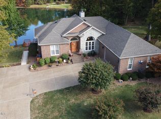 4017 Maple Hurst Dr, Crestwood, KY 40014