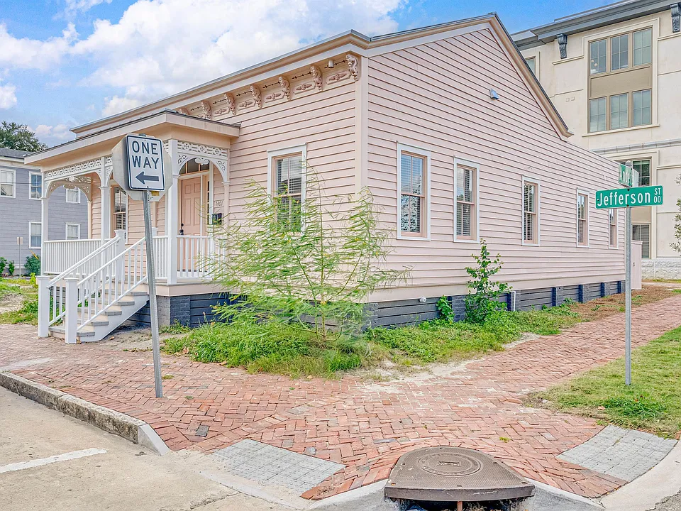 1401 Jefferson St #1401