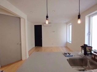 6444 Woodbine St, Ridgewood, NY 11385