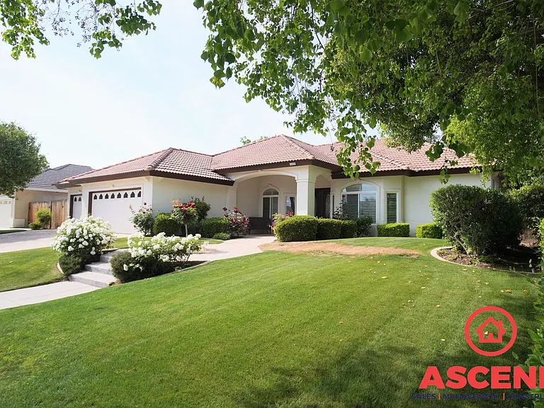 12510 Savonburg Dr — Photo 1