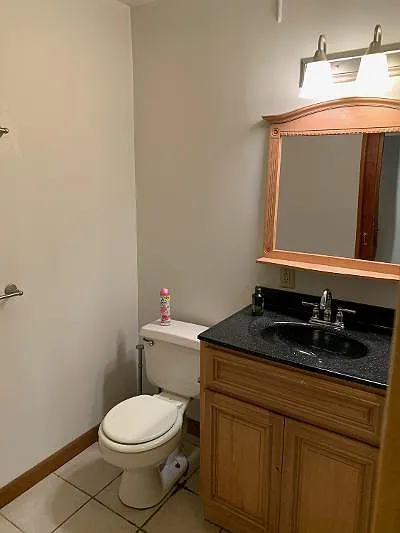 904 Country Club Dr #D — Photo 2