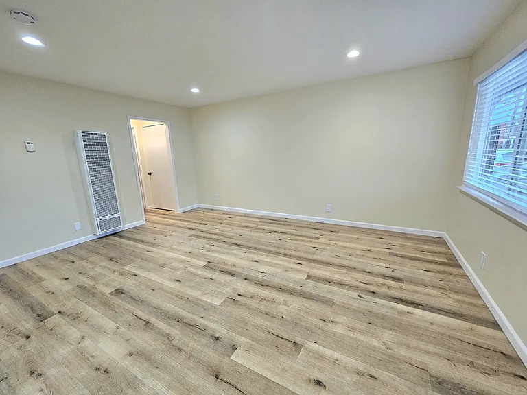 2062 Main St — Photo 5