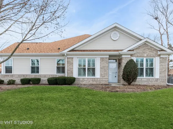 21445 W Douglas Ln, Plainfield, IL 60544