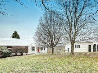 85 Buck Lick Rd, Red House, WV 25168