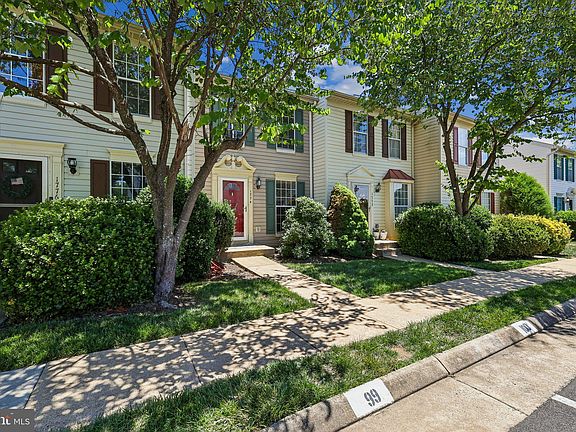 3rd image of 1774 Tiger Lily Cir