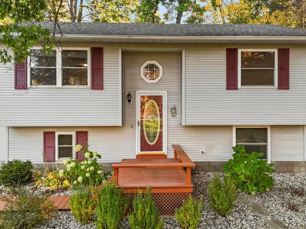 1276 Fisher Rd, Traverse City, MI 49685