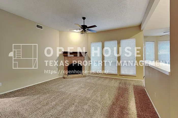2317 Norwich St — Photo 3