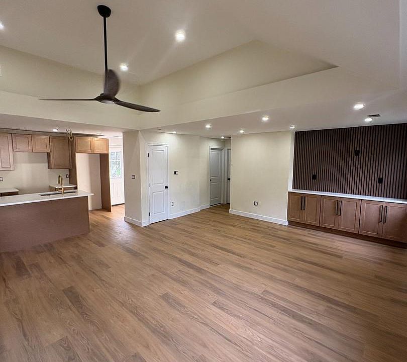 2nd image of 3022 Westfall Pl