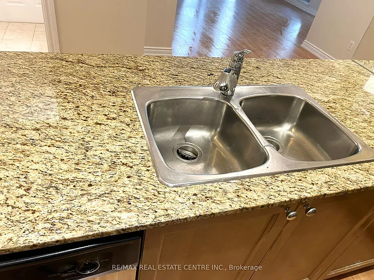 761 Bay St #204 — Photo 5