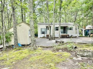 117 Owego Ln, Shohola, PA 18458