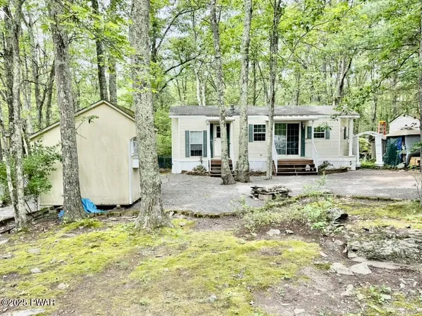 117 Owego Ln, Shohola, PA 18458