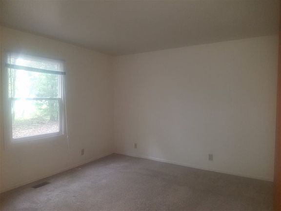 4th image of 2728 Kragspough Ct