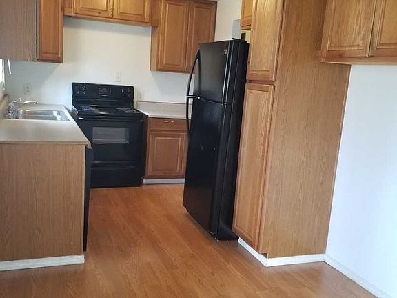 4th image of 5317 191st St SW