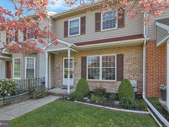 4th image of 1107 Hampden Dr