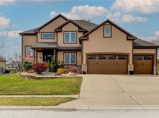 1414 Cross Creek Dr, Raymore, MO 64083