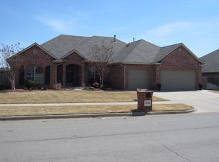 17008 Kemble Ln, Edmond, OK 73012