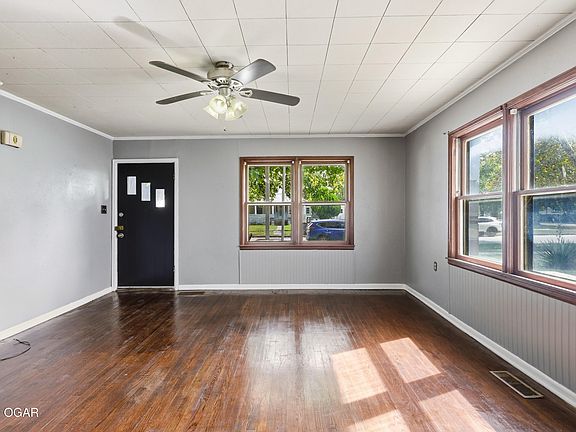 3rd image of 216 S Ball St
