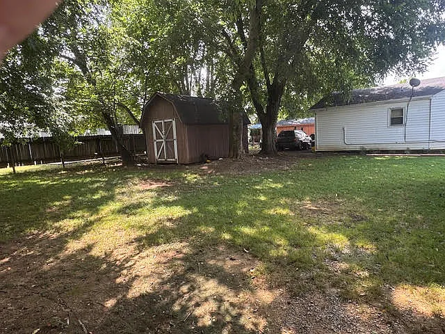 718 King Ave — Photo 5