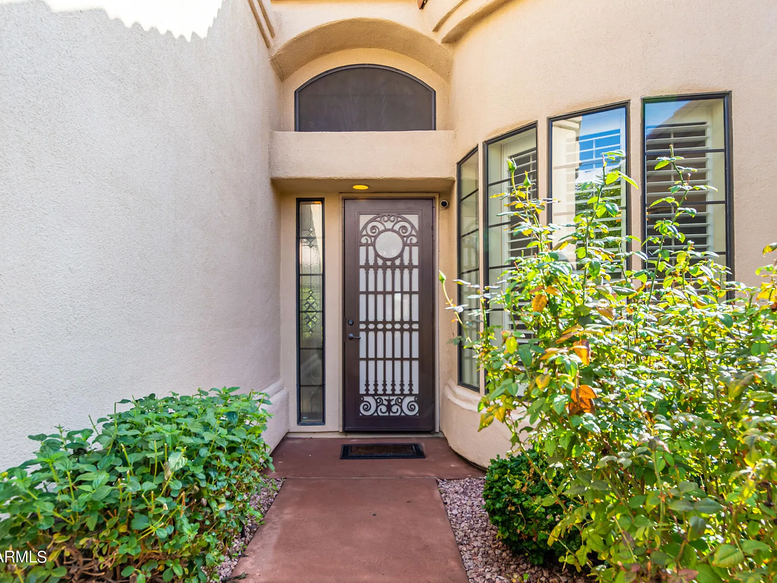 3 bed, 2.0 bath, 2251 sqft, $4,000 — Photo 3