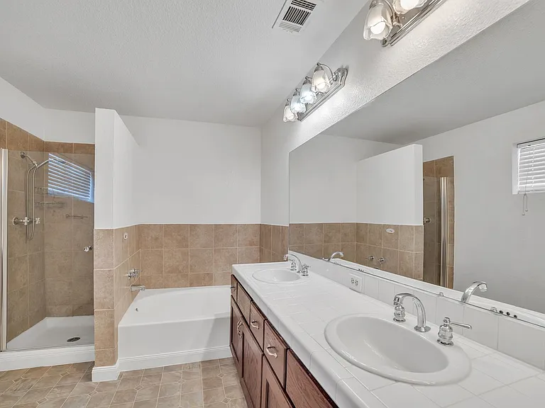 2304 Chatfield Dr — Photo 14