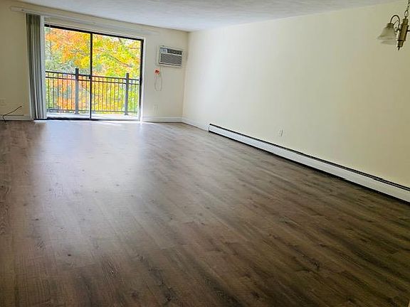 2nd image of 245 Main St APT 32