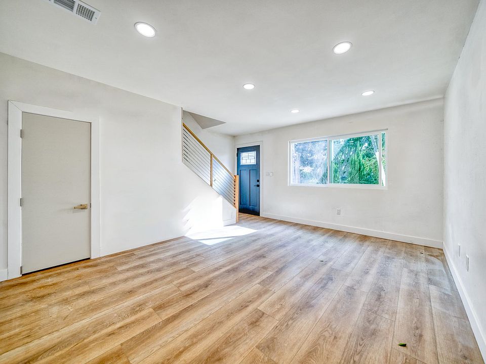 1st image of 2617 E Morningside St
